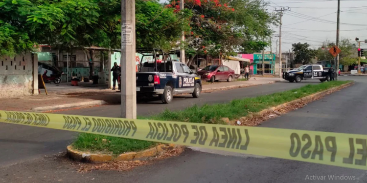 BALEAN A DOS PERSONAS EN LAVADERO DE AUTOS EN LA SM 76