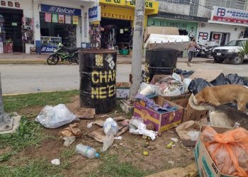 FELIPE CARRILLO PUERTO SE LLENA DE BASURA, AL EXTENDERSE PARO LABORAL