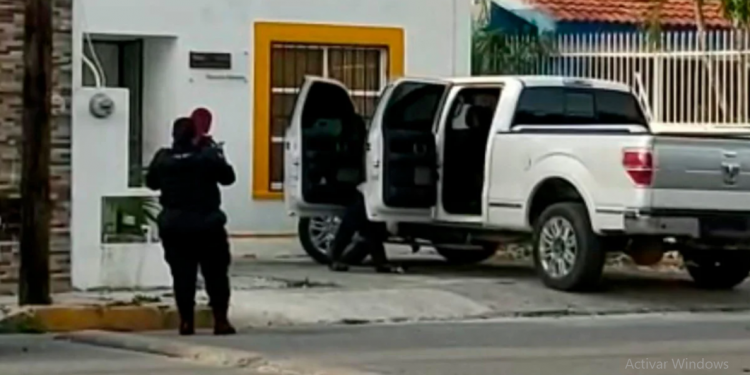 EJECUTAN A HOMBRE EN EL INTERIOR DE SU &nbsp;VEHÍCULO EN LA &nbsp;SM 507 DE CANCÚN