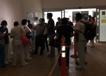TRABAJADORES DE SALUD SE MANIFESTARON EN OTHÓN P. BLANCO