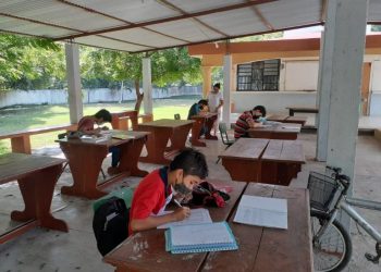 PADRES CONSIDERAN QUE NO HABRÁ REGRESO A CLASES PRESENCIALES
