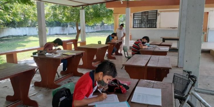 PADRES CONSIDERAN QUE NO HABRÁ REGRESO A CLASES PRESENCIALES