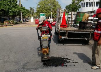 AVANZA PROGRAMA EMERGENTE DE BACHEO EN ISLA MUJERES