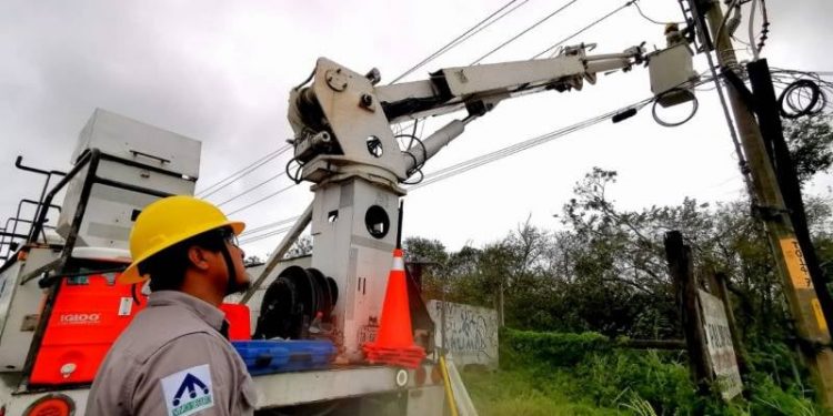 RESTABLECE CFE EL SERVICIO DE ELECTRICIDAD AL 93% EN YUCATÁN