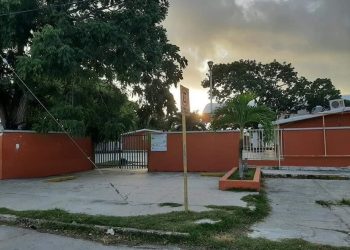 MAESTROS Y PADRES DE FAMILIA CONTAGIADOS DE COVID; LIMITANTE PARA REGRESO A CLASES