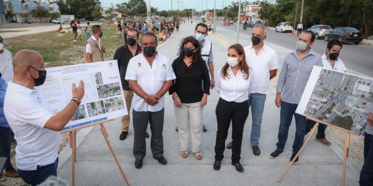 AUTORIDADES SUPERVISAN AVANCE DE OBRA EN EL PARQUE DE LA EQUIDAD