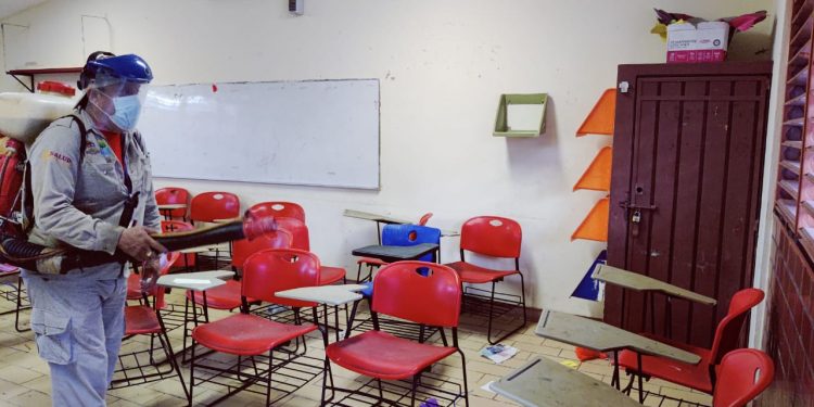 LAS JORNADAS DE PREVENCIÓN CONTRA LAS ARBOVIROSIS, INCLUYEN LA COBERTURA DE PLANTELES EDUCATIVOS EN ZONAS DE RIESGO