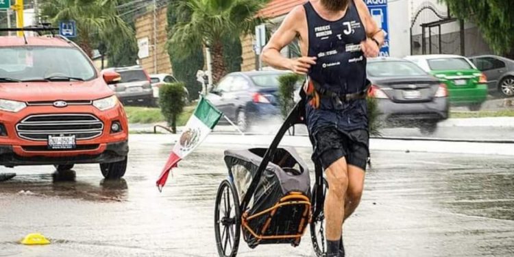 ATLETA RECORRERÁ MÉXICO EMPEZANDO DE MAZATLÁN Y TERMINANDO EN CANCÚN; ES CONOCIDO COMO EL «EL FOREST GUMP» DE LA VIDA REAL