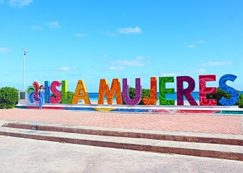 CONVOCAN EN ISLA MUJERES AL MÉRITO TURÍSTICO Y CIUDADANO 2021