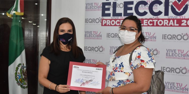 IEQROO PREMIA A LOS GANADORES DEL CONCURSO “MURAL P0R LA DEMOCRACIA”.