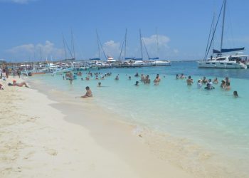 CONTINÚA ISLA MUJERES COMO DESTINO PREDILECTO EN EL CARIBE MEXICANO POR LOS VACACIONISTAS