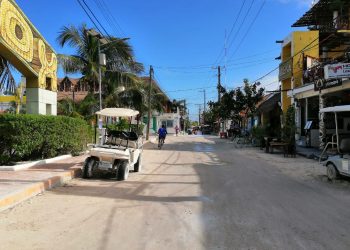 HOTELES EN HOLBOX AÚN NO TIENEN AGUA SUFICIENTE PARA LOS TURISTAS