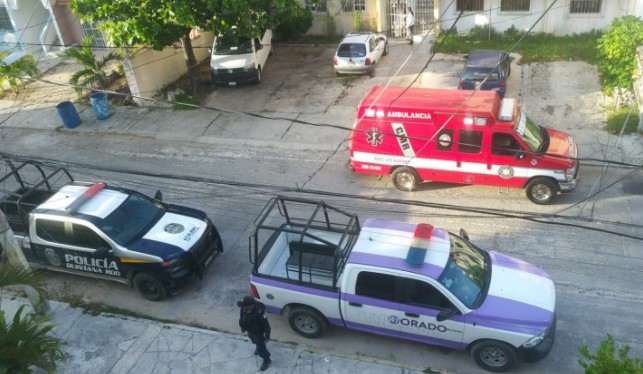 RESCATAN A UNA JOVEN QUE PRETENDÍA LANZARSE DE AZOTEA EN CANCÚN