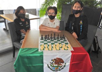VIAJAN AJEDRECISTAS QUINTANARROENSES AL CAMPEONATO NORTEAMERICANO
