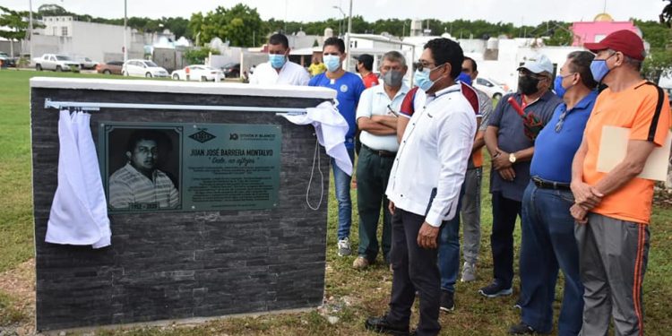 INAUGURA EDIL CAMPO DE FÚTBOL JUAN JOSÉ BARRERA MONTALVO EN EL FRACCIONAMIENTO OXTANKAH
