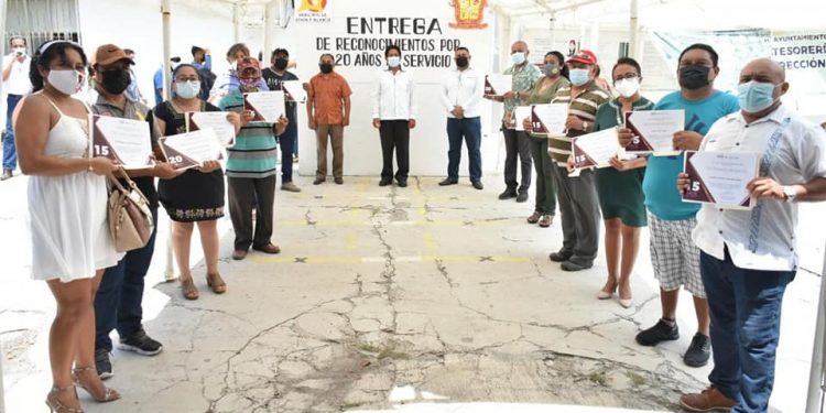 RECONOCE GOBIERNO MUNICIPAL OTHONENSE A SUS TRABAJADORES POR AÑOS DE SERVICIO