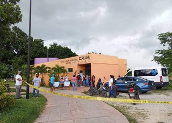 REALIZAN PARO DE LABORES EN EL CRIM DE FELIPE CARRILLO PUERTO POR FALTA DE PAGO