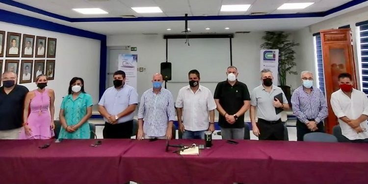 RECHAZAN EMPRESARIOS REUBICAR AMBULANTES EN LA QUINTA AVENIDA