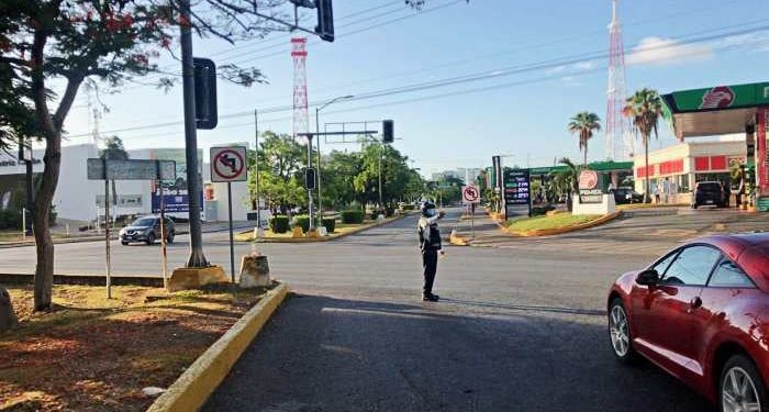 INTENSAS LLUVIAS CAUSAN ESTRAGOS EN RED DE SEMÁFOROS EN CANCÚN