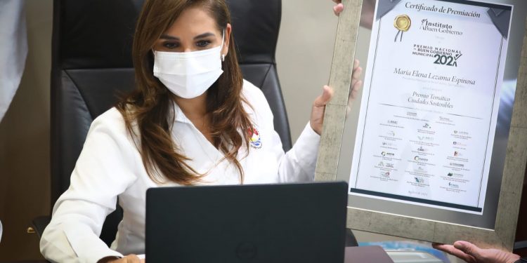 RECIBE GOBIERNO DE BENITO JUÁREZ PREMIO NACIONAL AL BUEN GOBIERNO