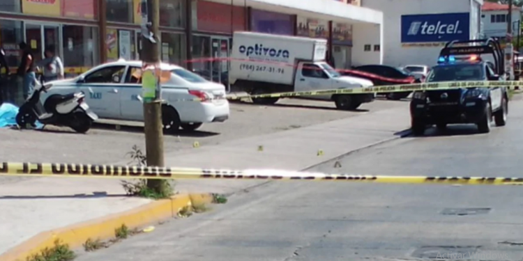 A QUEMARROPA, EJECUTAN A TAXISTA EN PLAYA DEL CARMEN