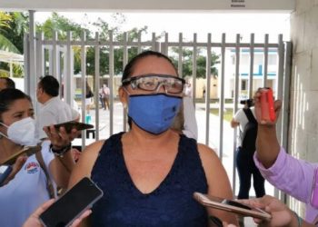 DOCENTES DEL SITEM ESPERAN SEGUNDA DOSIS DE CANSINO EN QUINTANA ROO