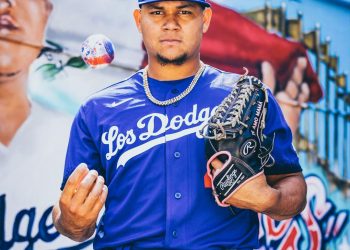 PRESENTAN DODGERS UN NUEVO UNIFORME
