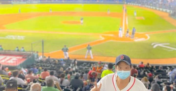 HIJO DE UN EX GOBERNADOR DE TABASCO ES ABUCHEADO AL ASISTIR A JUEGO DE LOS OLMECAS