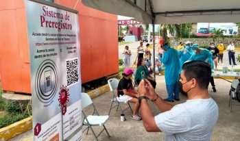 INSTALAN CÓDIGOS QR PARA MEJOR ATENCIÓN EN MÓDULOS DE PRUEBAS COVID EN VILLAHERMOSA