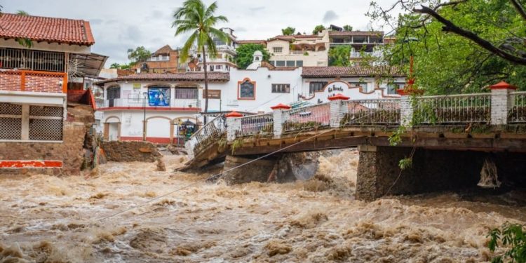 HURACÁN «NORA» PROVOCA DAÑOS EN 44 MUNICIPIOS DE 6 ESTADOS