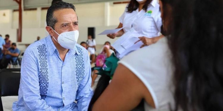 “NO TENGO DELFIN”: CARLOS JOAQUÍN