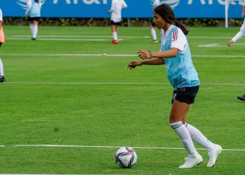 MONSERRAT SALDIVAR DEBUTA CON ÉXITO CON LAS ÁGUILAS DEL AMÉRICA