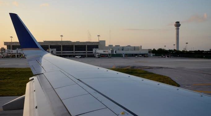 GRACE AFECTA MÁS DE 100 OPERACIONES EN EL AEROPUERTO DE CANCÚN