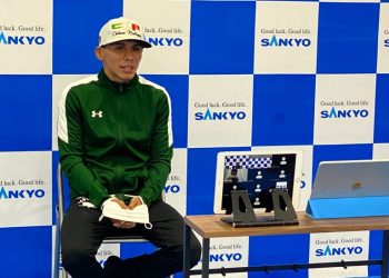 CON EL ÁNIMO POR LAS NUBES EL EX CAMPEÓN DEL MUNDO, PARA ENFRENTAR AL JAPONÉS KAZUTO IOKA