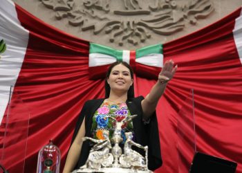 RINDE PROTESTA ANAHÍ GONZÁLEZ COMO DIPUTADA FEDERAL DEL DISTRITO 2 DE QUINTANA ROO