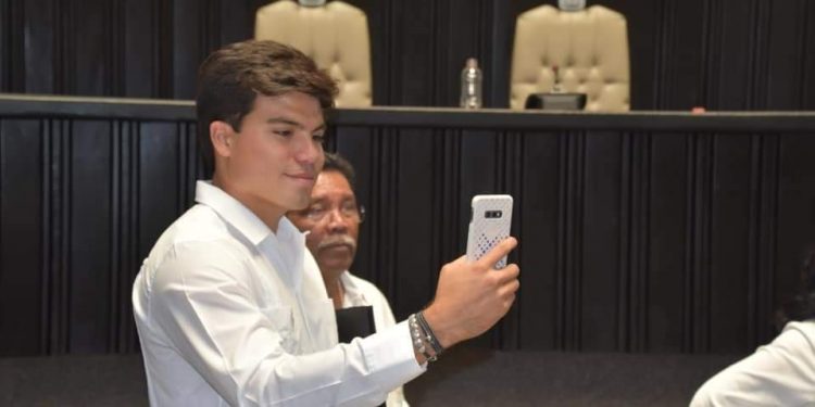 ABRE GUSTAVO MIRANDA OPCIÓN DE ENTREGAR LA FISCALÍA DEL ESTADO A EXTRANJEROS