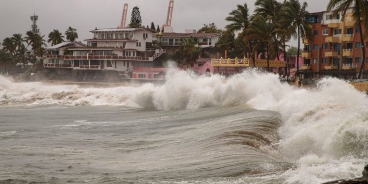 HURACÁN «LINDA» SE INTENSIFICA A CATEGORÍA 3 EN EL PACÍFICO