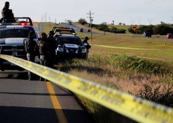 HALLAN CINCO CUERPOS ENCOBIJADOS EN CARRETERA FRESNILLO-ZACATECAS