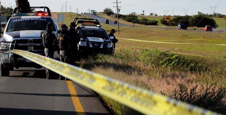 HALLAN CINCO CUERPOS ENCOBIJADOS EN CARRETERA FRESNILLO-ZACATECAS