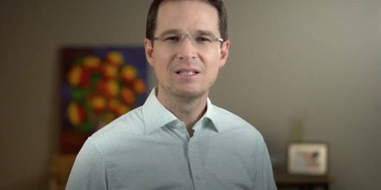 RICARDO ANAYA ANUNCIA QUE VA AL EXILIO; ACUSA AL PRESIDENTE