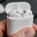 CON AIRPODS GRATIS, MOTIVAN A JÓVENES A VACUNARSE EN EU