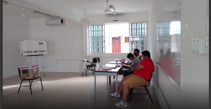 CASI NULA ASISTENCIA A CONSULTA POPULAR EN CHETUMAL
