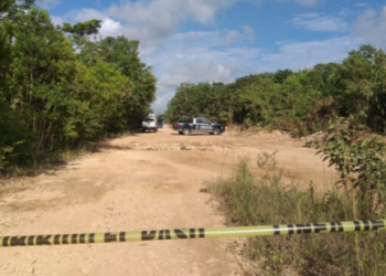 ENCUENTRAN EL CUERPO DE UN HOMBRE SIN SIGNOS VITALES EN CAMINO DE TERRACERÍA EN CANCÚN