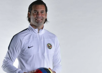 PAPÁ DE LOS HERMANOS LAYNEZ DA SU APOYO A SANTIAGO SOLARI