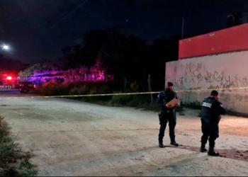 EJECUTAN DE UN BALAZO A HOMBRE EN LA SM 225 DE CANCÚN