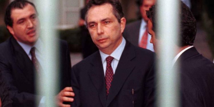 FISCALÍA DE CDMX OBTIENE ORDEN DE CAPTURA CONTRA CARLOS CABAL PENICHE POR FRAUDE