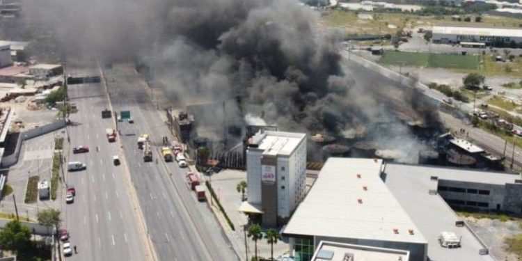 EXPLOSIÓN EN PLANTA DE SANTA CATARINA, NUEVO LEÓN, DEJA DOS MUERTOS