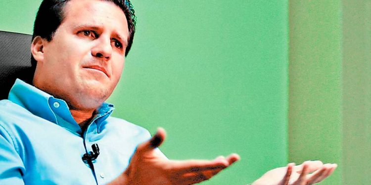 GERARDO GAUDIANO TRATA DE BORRAR SU MALA IMAGEN