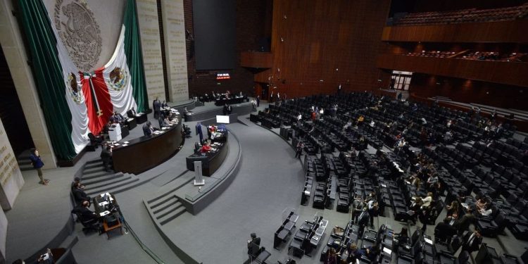 INICIA DEBATE PARA DESAFORAR A DIPUTADOS SAÚL HUERTA Y MAURICIO TOLEDO
