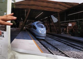EL TREN MAYA DARÁ DE NUEVO VIDA A VILLA EL TRIUNFO, BALANCÁN CONFIRMA AMLO